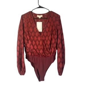 Band of the Free Women’s Maroon Diamond Pattern Wrap-Style V-Neck Bodysuit Med